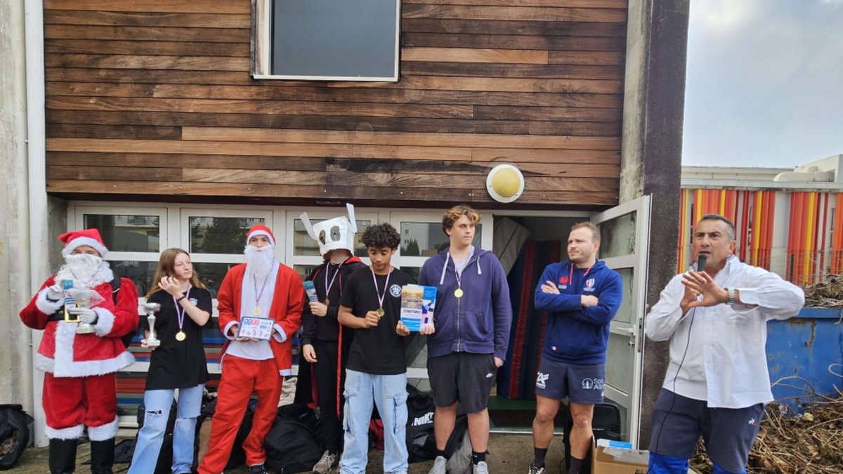 Jogging de Noël au profit du Téléthon au lycée Honoré-de-Balzac