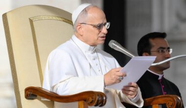 Audience jubilaire: espérer, c'est voir ce monde devenir le monde de Dieu