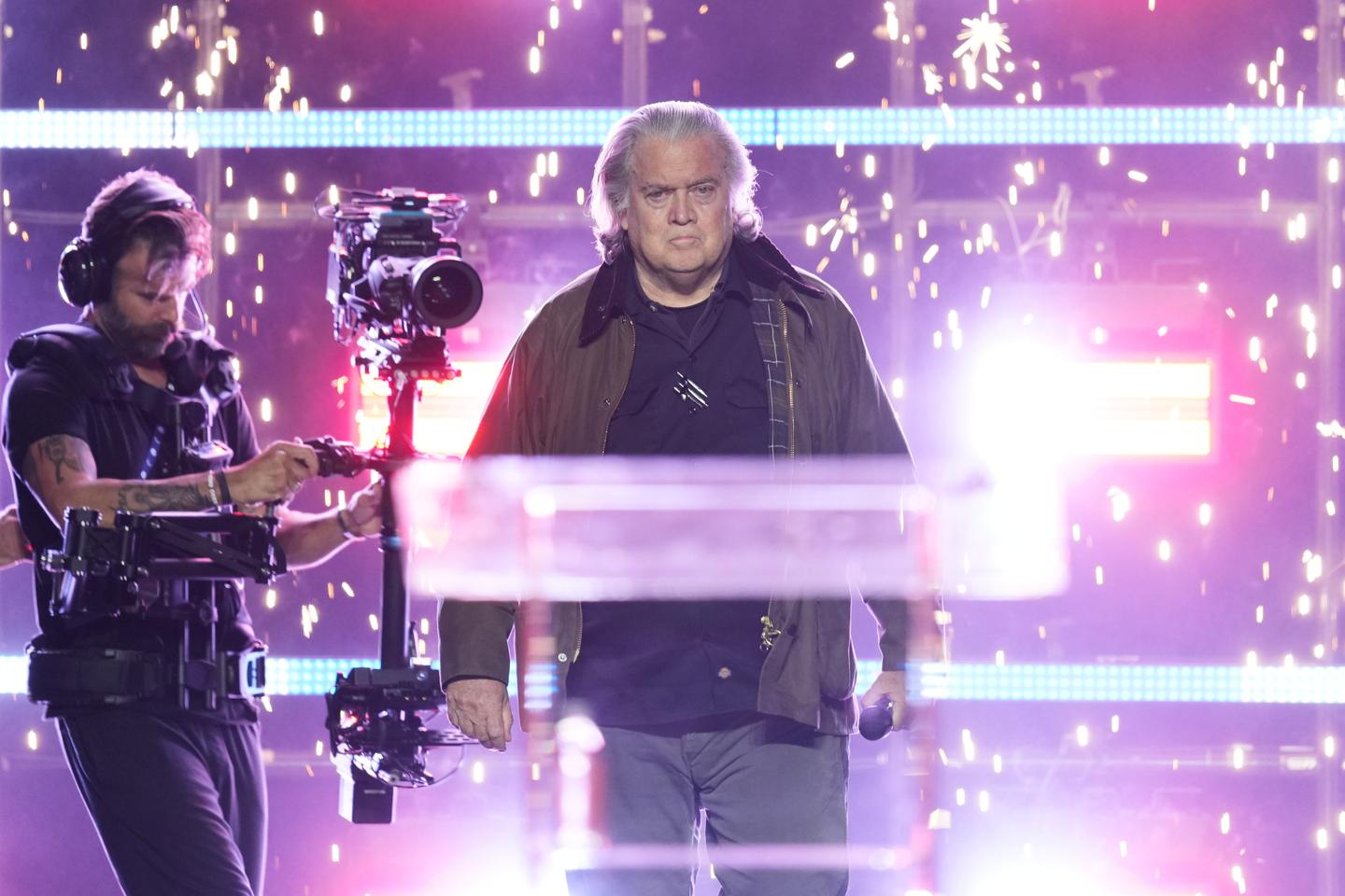 Fébrile et divisée, la droite populiste américaine pense déjà à l’après-Trump