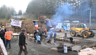 REPORTAGE. Colère des agriculteurs dans le Gers : solidarité, convivialité et combativité sur le rond-point devenu épicentre de la mobilisation