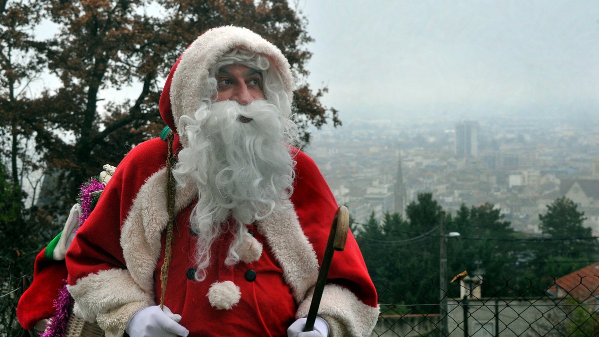 "La maire autorise le Père Noël à se poser sur la commune"… L’étonnant arrêté municipal de cette ville près de Toulouse à quatre jours de Noël
