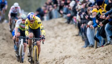 Cyclisme : pourquoi les stars du peloton Mathieu van der Poel et Wout van Aert continuent de rouler en cyclo-cross ?