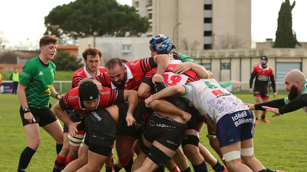 "Deux cartons rouges et deux arcades ouvertes" : après la décision de la FFR de le faire rejouer, ce match de rugby dégénère en bagarre générale