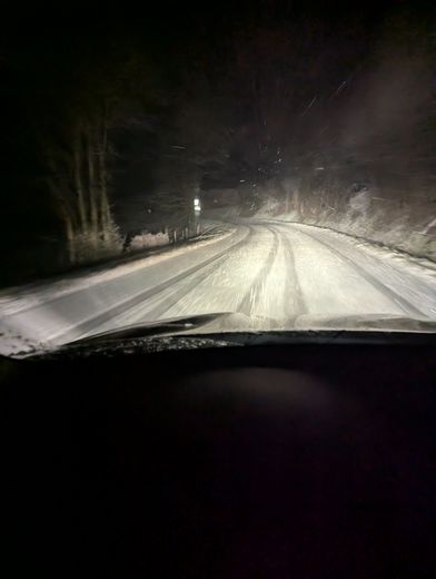 Tôt ce matin, la route entre Vabre et Montredon-Labessonnié était déjà enneigée