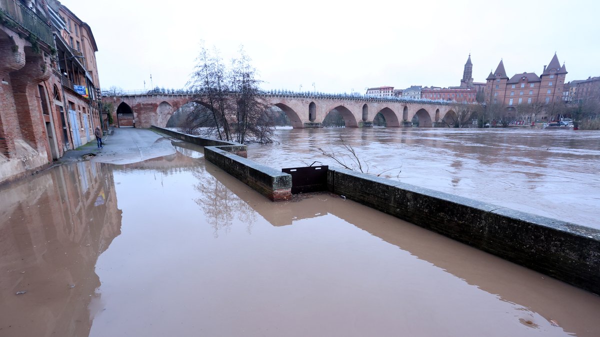 Crues : une route départementale barrée en Tarn-et-Garonne, les rivières atteignent leur pic