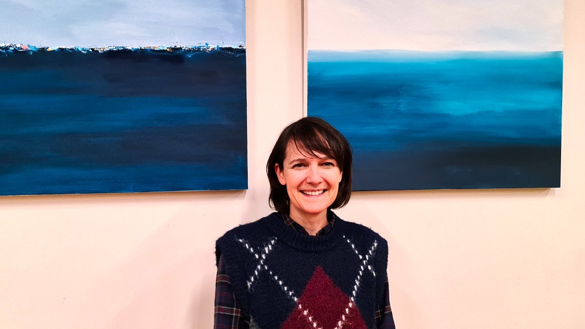 Plongée dans le "Bleu infini", l’univers apaisant de Fani Kosti