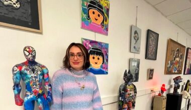 Enila, artiste de Narbonne, donne un sens nouveau et pop-art aux jeux et jouets de la génération 80-90