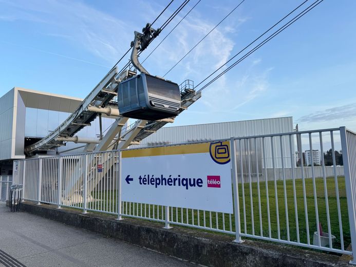 Le téléphérique est aussi apprécié des touristes.