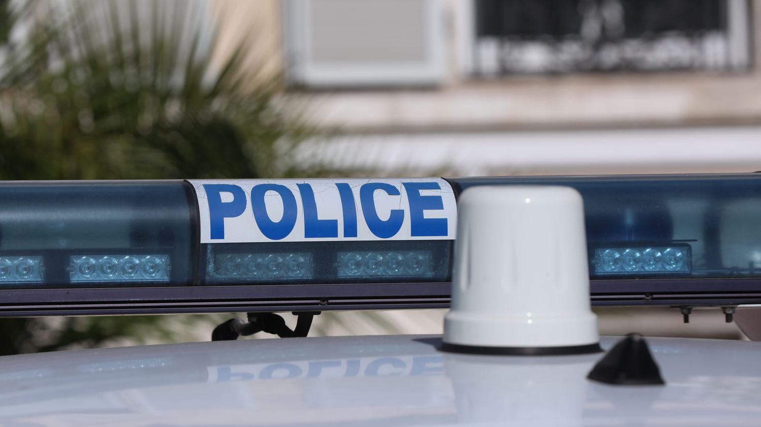 À Marseille, un corps retrouvé dans le coffre d’une voiture incendiée et un homme grièvement blessé par balle hospitalisé