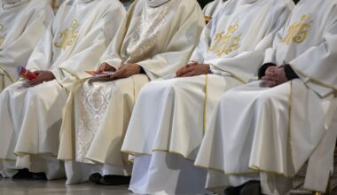 Un couple poursuivi à Paris pour avoir escroqué près d'une trentaine de prêtres en cinq ans