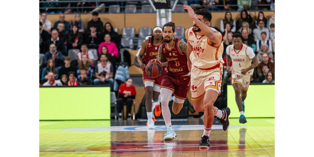 Dans un Colisée en ébulition pour le dernier match de 2025, l'Elan Chalon a réussi à prendre le dessus sur une valeureuse équipe du Sluc Nancy et termine donc l'année à la huitième place. Photo Christophe Dury