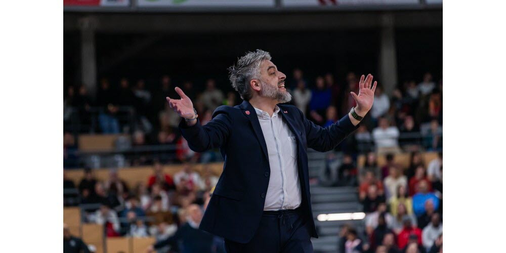 Dans un Colisée en ébulition pour le dernier match de 2025, l'Elan Chalon a réussi à prendre le dessus sur une valeureuse équipe du Sluc Nancy et termine donc l'année à la huitième place. Photo Christophe Dury