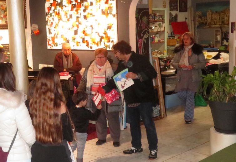 Le benjamin des participants a reçu, en premier, son prix