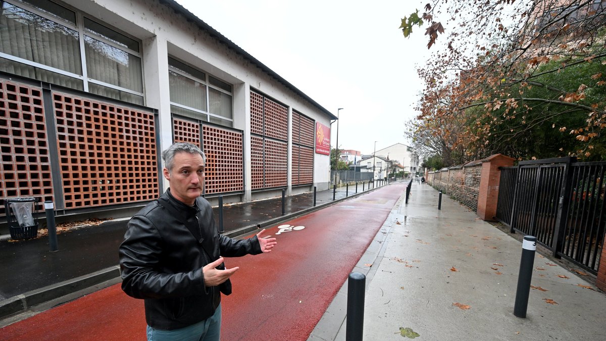 "Je ne peux plus aller chercher ma tante" : colère après la suppression des places de stationnement