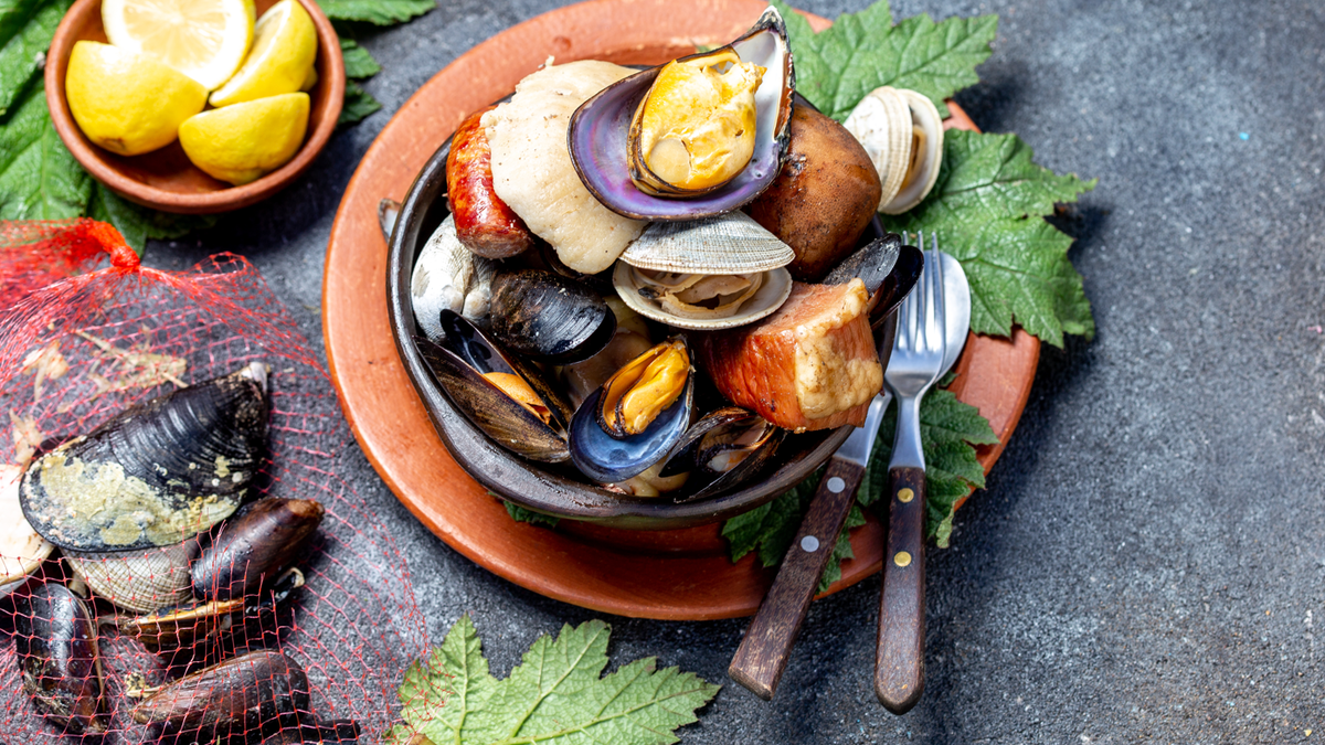 Drame chez l’ancien maire en plein réveillon de Noël : sa fille de 15 ans et son épouse meurent d’une intoxication alimentaire