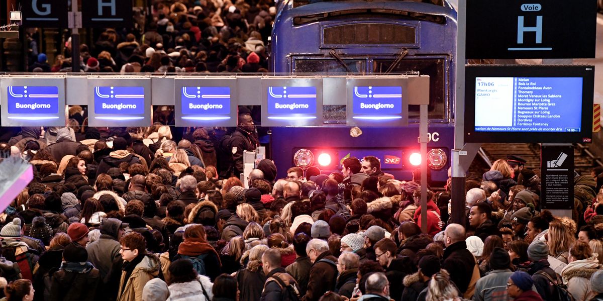 une machine à soda explose dans un bagage