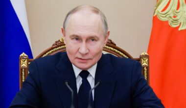 Guerre en Ukraine : alors que les négociations continuent, Vladimir Poutine l’assure, les troupes russes "avancent avec assurance"