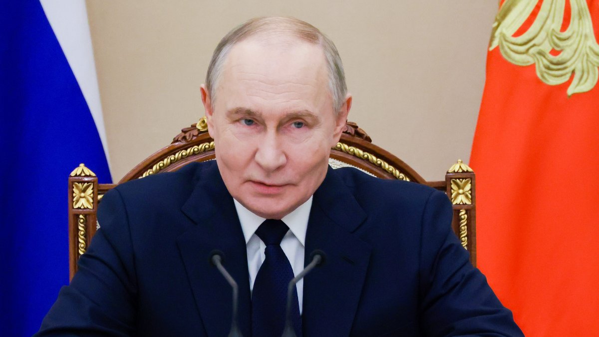 Guerre en Ukraine : alors que les négociations continuent, Vladimir Poutine l’assure, les troupes russes "avancent avec assurance"