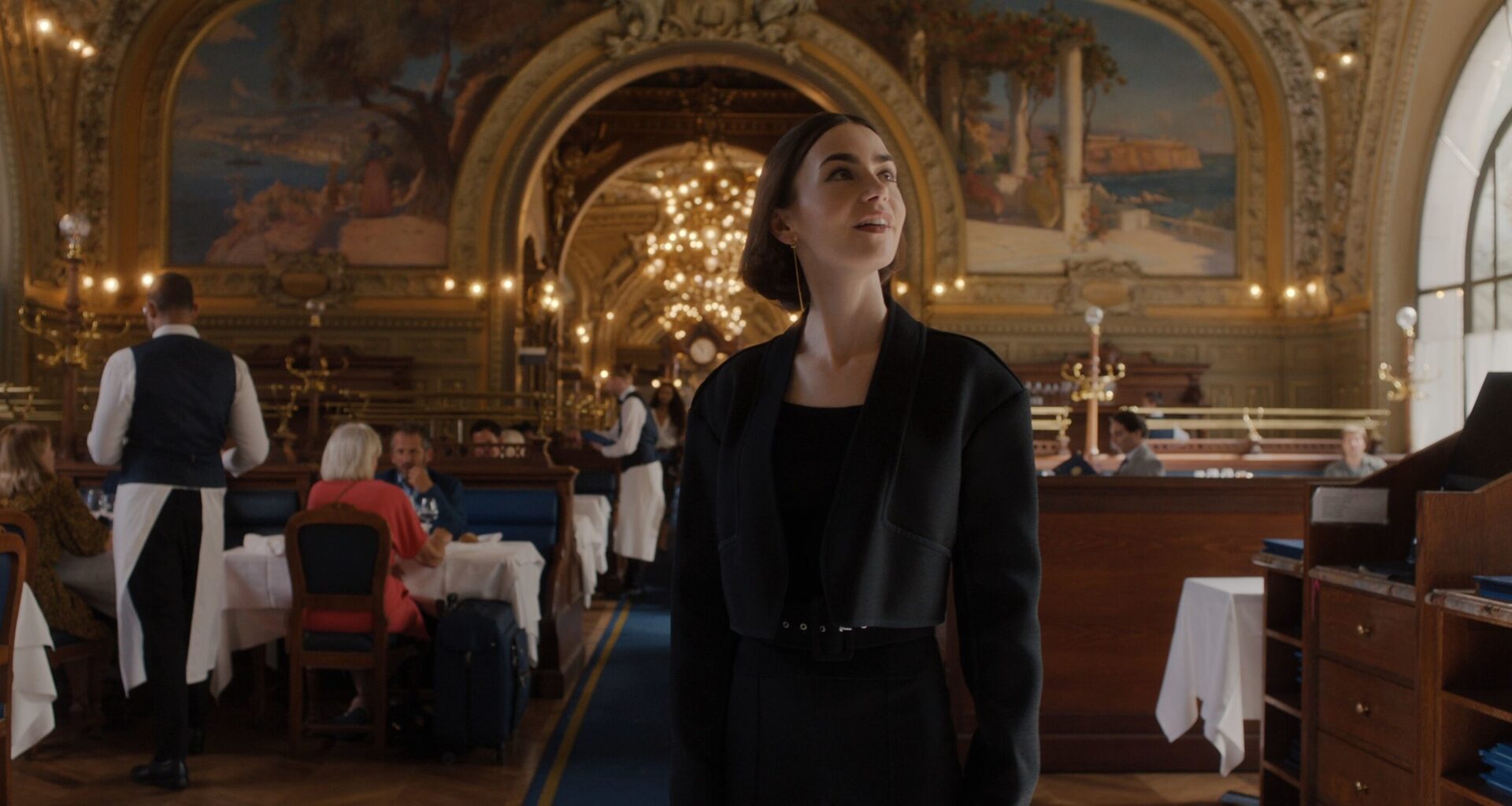 Tous les lieux de tournage d’« Emily in Paris » que vous pouvez vraiment visiter à Paris