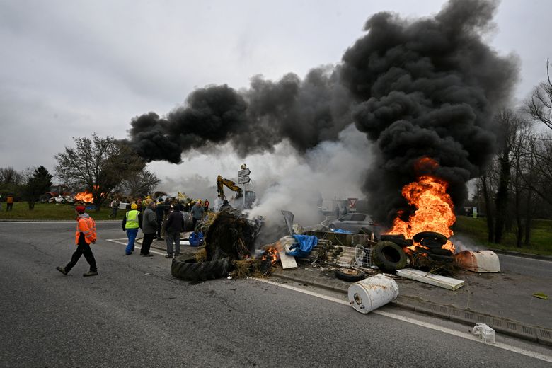 Incendies sur les ronds-points