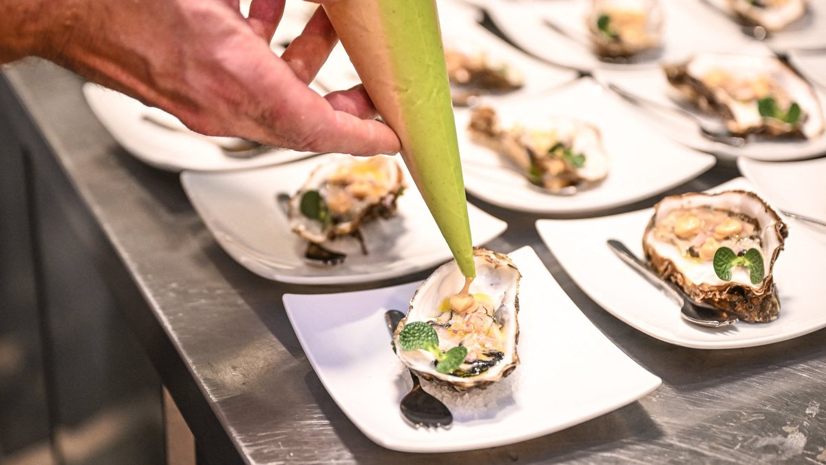 Huîtres et moules interdites : "J’ai vraiment morflé"… Les consommateurs pris de vomissements, de diarrhées et de malaises