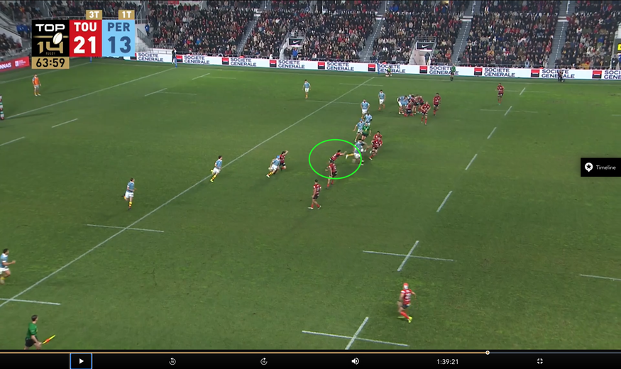 Albornoz, dans le cercle vert, a mal jugé la course de Duguivalu (capture d’écran LNR).