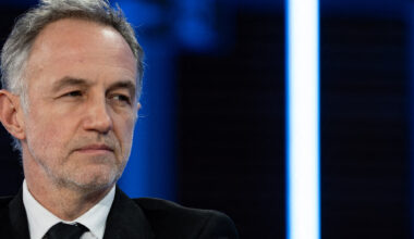 le candidat PS aux municipales à Paris Emmanuel Grégoire favorable à une vente du Parc des Princes au PSG