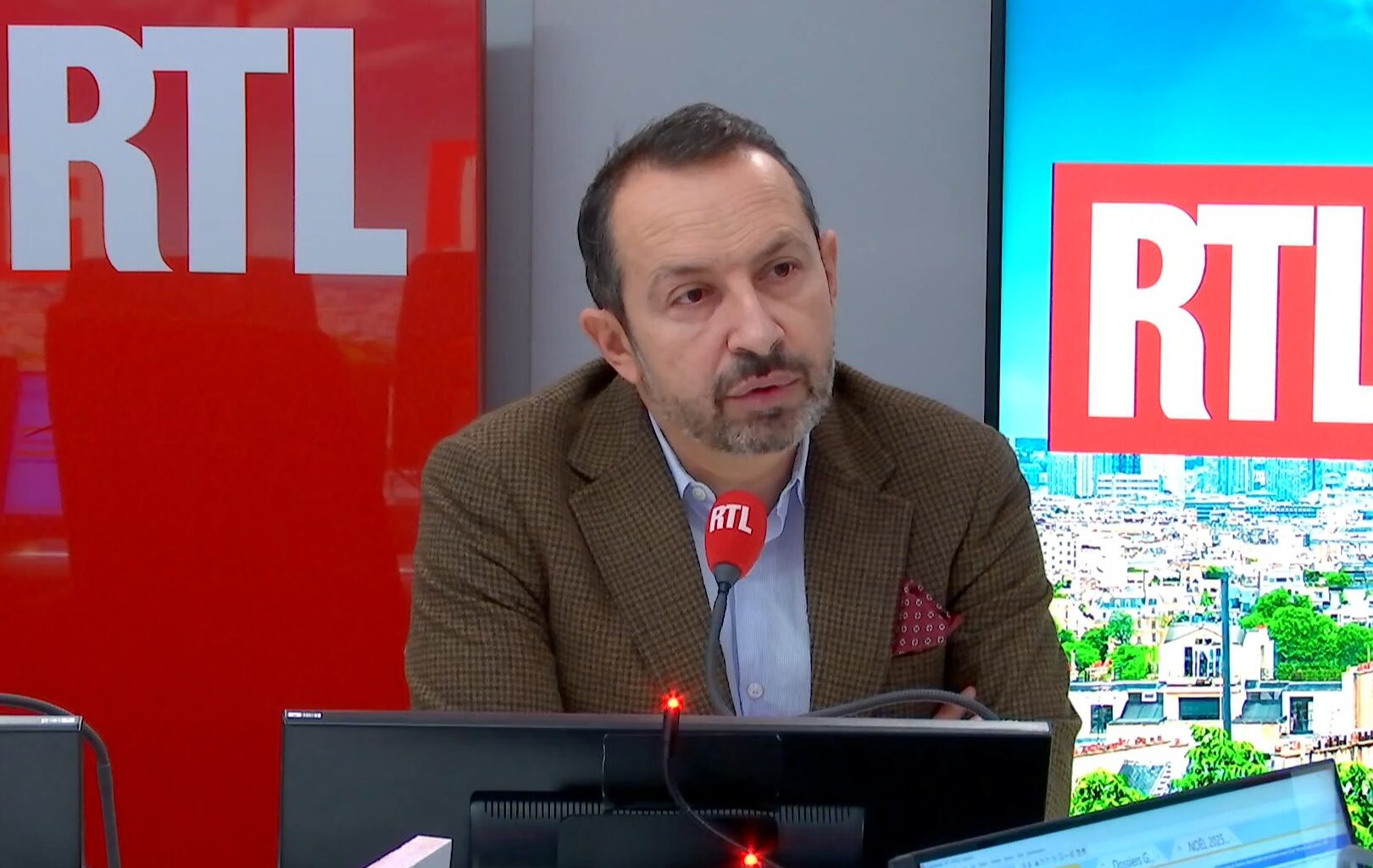 "Où trouvez-vous toute cette énergie ?" Sur RTL, Sébastien Chenu tance Roselyne Bachelot "plus à l'aise dans le registre des 'Grosses Têtes'"