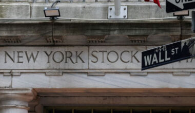 Wall Street termine en baisse, les inquiétudes sur l'IA pèsent - 17/12/2025 à 23:00