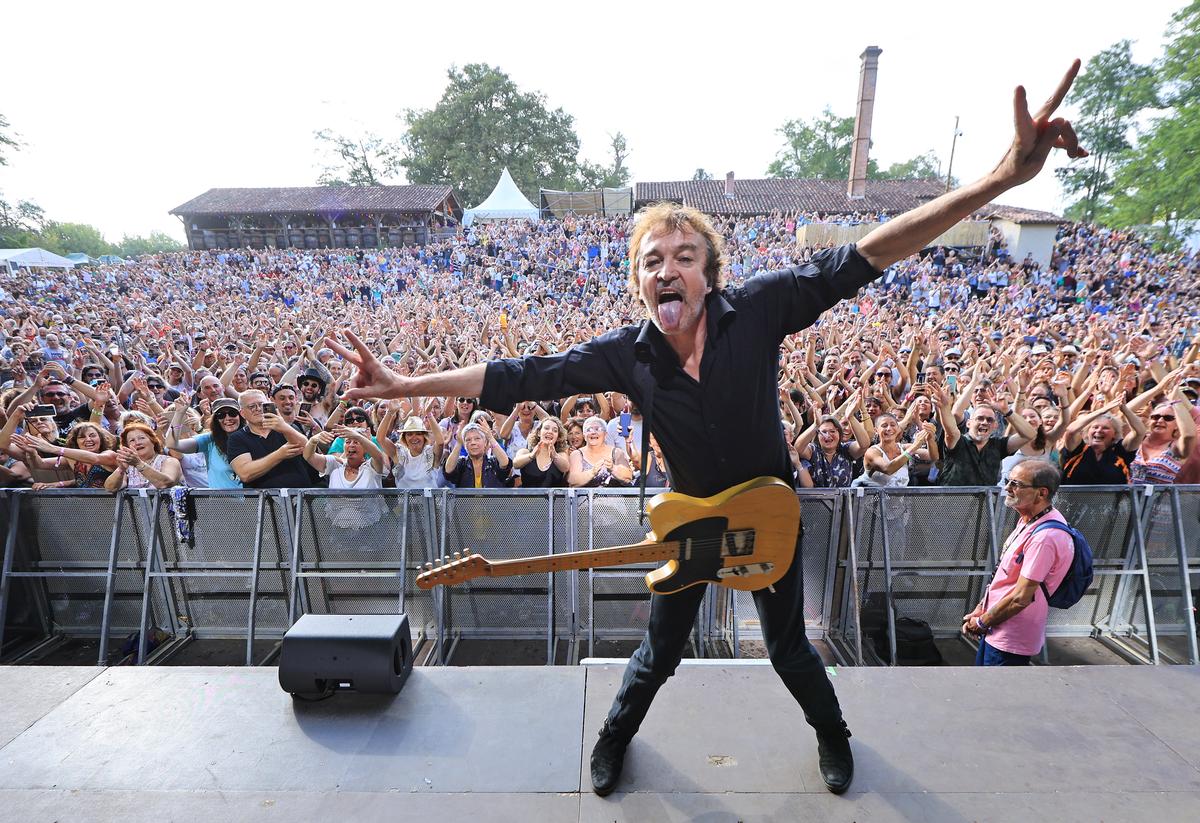 Cali en concert à Bordeaux, entre amour et révolte