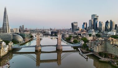 Le Royaume-Uni devrait connaître une croissance plus rapide en 2026 et une inflation plus modérée, selon l'OCDE