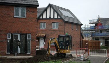 Les prix de l'immobilier stagnent en novembre au Royaume-Uni, selon Halifax