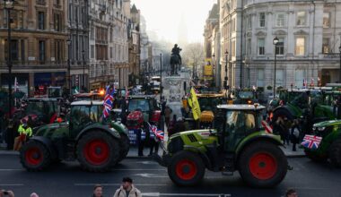 Le Royaume-Uni relève le seuil d'imposition pour les agriculteurs et les entreprises après une vague de protestations