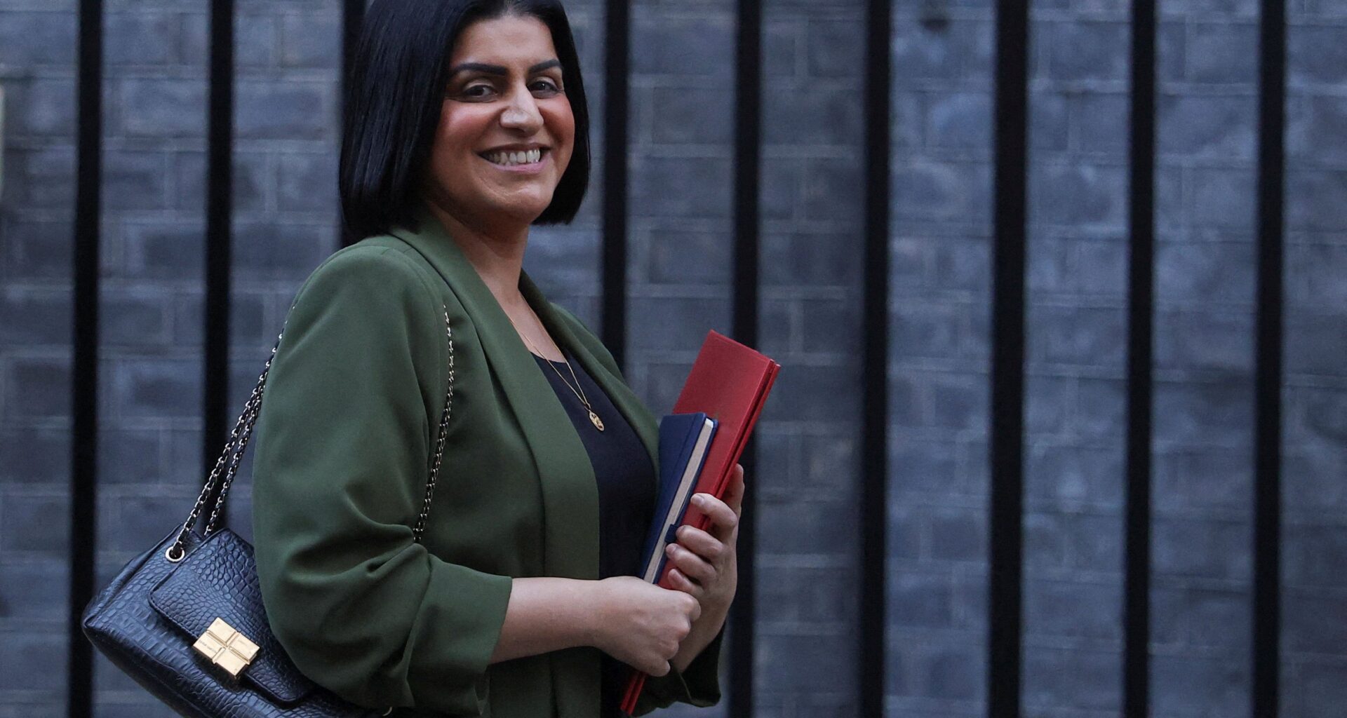 Le Royaume-Uni conclut un accord de retour des migrants avec l'Angola et la Namibie ; restrictions de visas pour la RDC