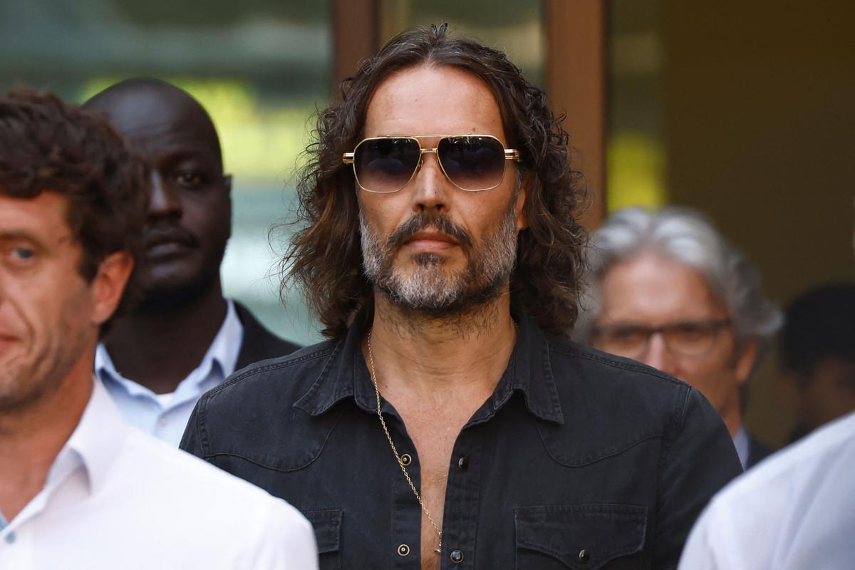 le comédien Russell Brand fait face à de nouvelles accusations de viol et d’agression sexuelle