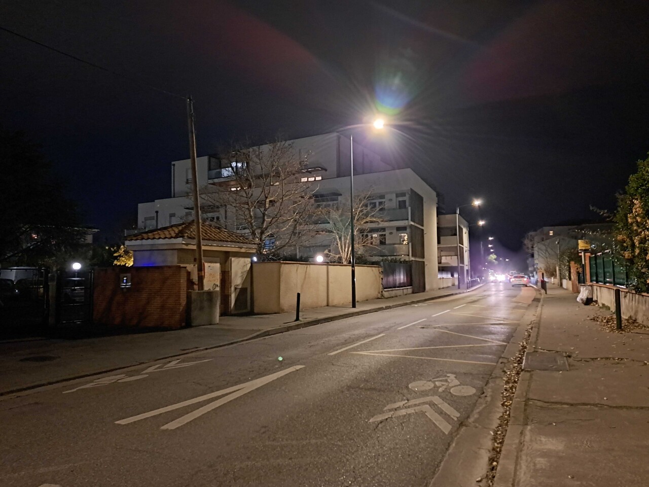 Toulouse. En mauvais termes avec son voisin, il débarque chez lui armé d'un pistolet, prêt à en découdre