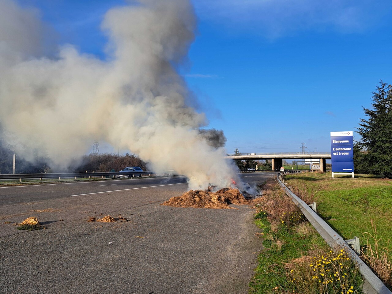 les agriculteurs annoncent d'autres actions dès mercredi