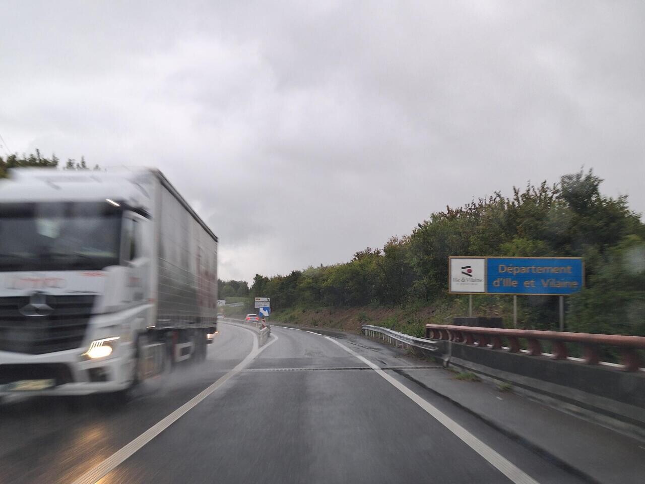 un soir de tempête, avec 2,53 grammes d’alcool dans le sang, il percute une famille