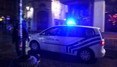 « Ils ont eu une idée stupide » : quatre adolescents sauvés par les pompiers après s’être englués dans la boue de ciment en Belgique