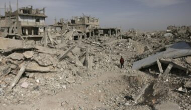 A Gaza, des Palestiniens sous les bombes du côté israélien de la "ligne jaune" : Actualités