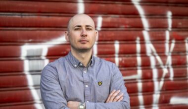 "Gino", militant antifasciste réclamé par la Hongrie et l'Allemagne, remis en liberté : Actualités