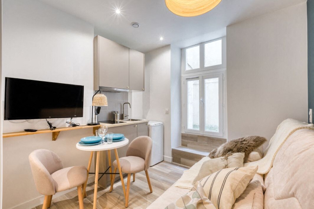 un propriétaire demande 290 € de plus pour une «vue exceptionnelle» dans un studio… au rez-de-chaussée