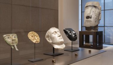 l’ex-pavillon des Sessions rouvre en plein tumulte