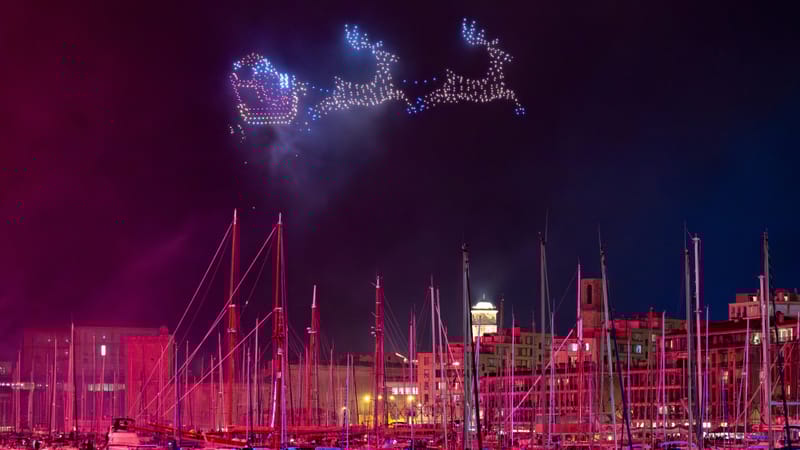 "Magique", "poétique", le spectacle a fait le plein de superlatifs.