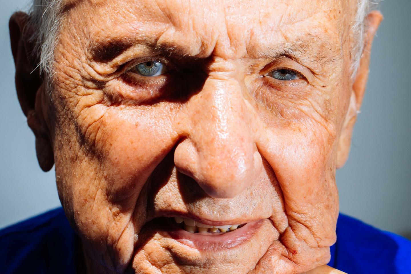 Les confidences de Frank Gehry, l’architecte qui regardait « 300 millions d’années » en arrière pour réinventer sa discipline