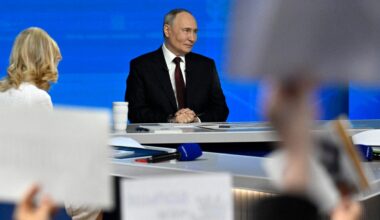 Vladimir Poutine affirme que les troupes russes « avancent sur tout le front »