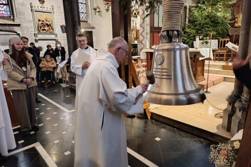nouvelle cloche vendeville église sainte rita