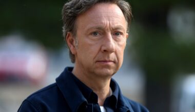 "Ça a rué dans les brancards": Stéphane Bern raconte la réaction de France Télévisions à sa participation dans "Danse avec les stars"