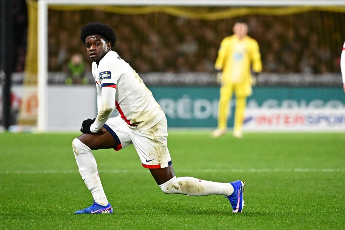 Blessé avec le PSG, Quentin Ndjantou sera absent au moins 6 semaines et manquera le début d'année 2026