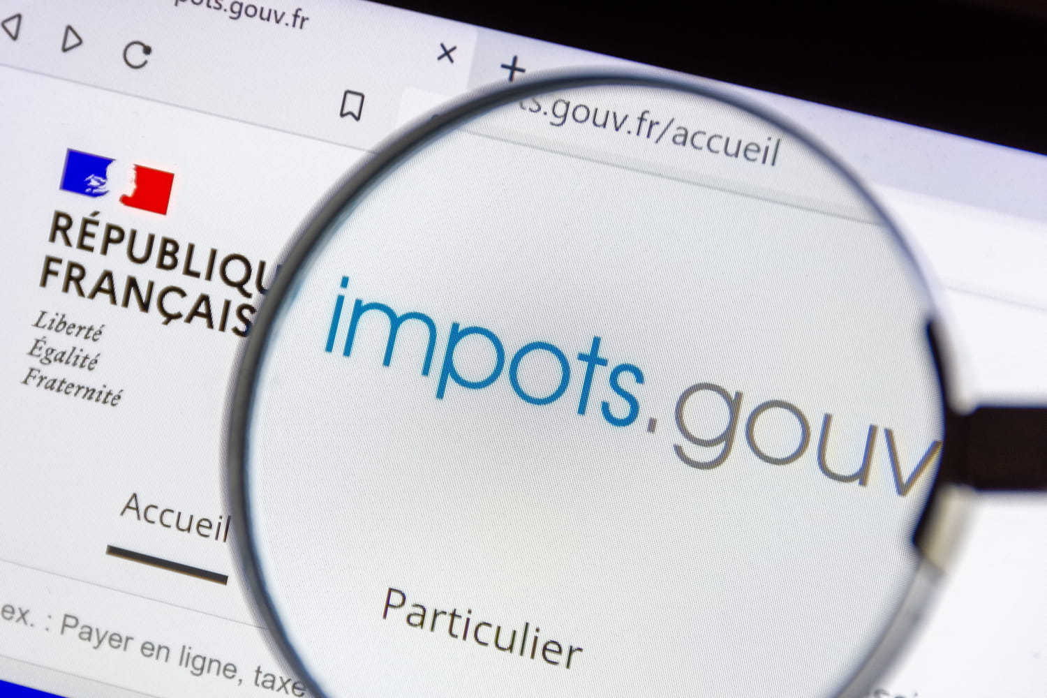 Les impôts préparent ces prélèvements entre Noël et le jour de l'an, attention aux mauvaises surprises sur les comptes